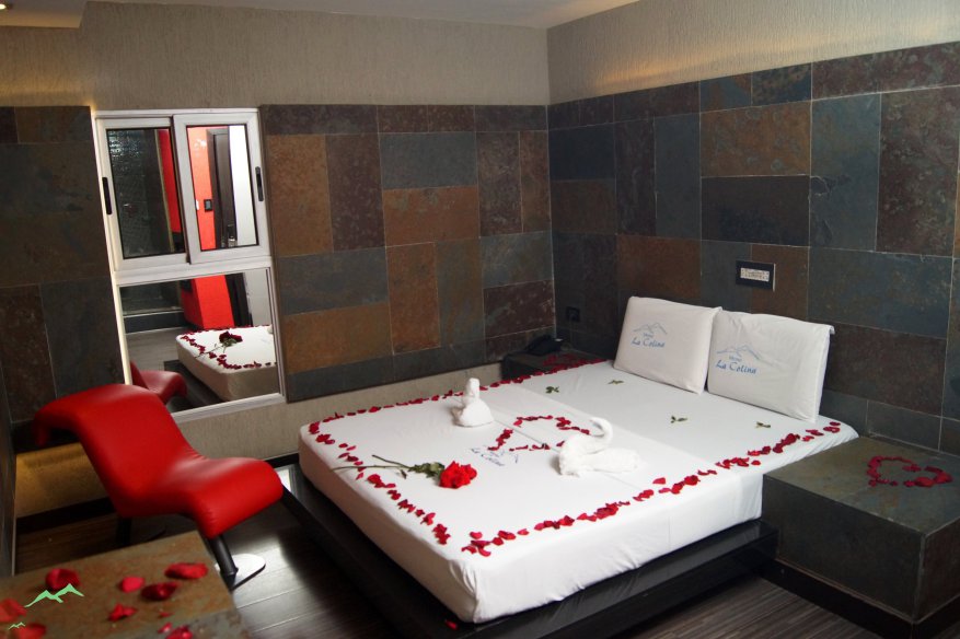 Motel La Colina :Habitacion VIP LA COLINA